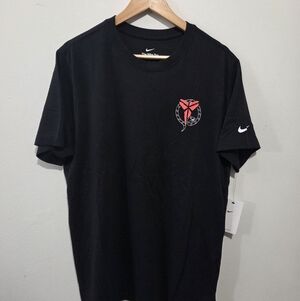 Nike Kobe Bryant Black Mamba Emroidered T Shirt HV5150-010 Brand New Size L